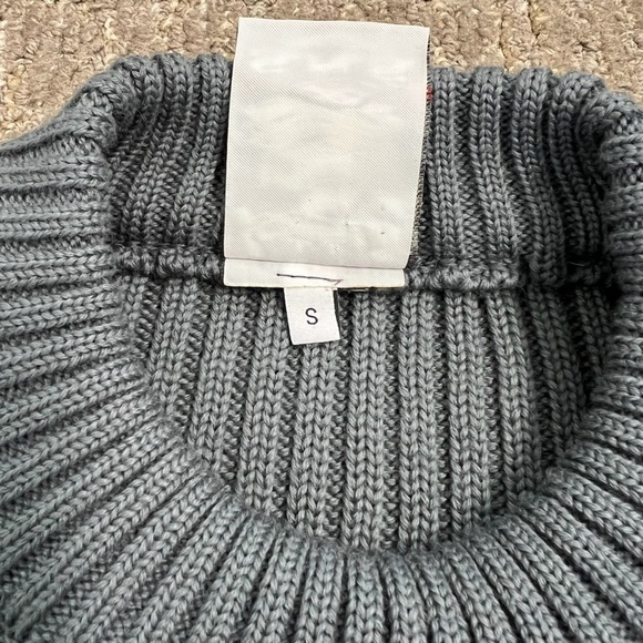 S.N.S. HERNING Knitwear Gray Crewneck Wool Knit Sweater Size Small - Picture 4 of 8